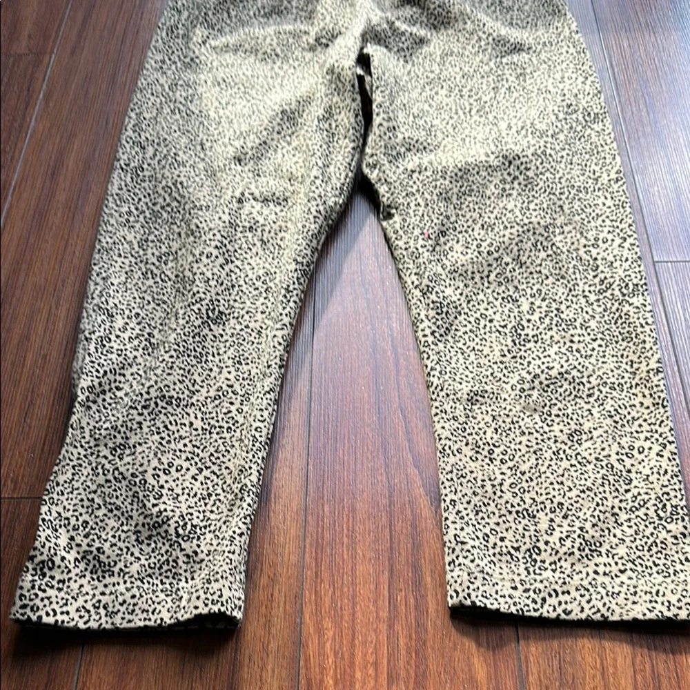 🤎🤎NWOT Old Navy Black and Tan Leopard Patterned Leggings🤎🤎